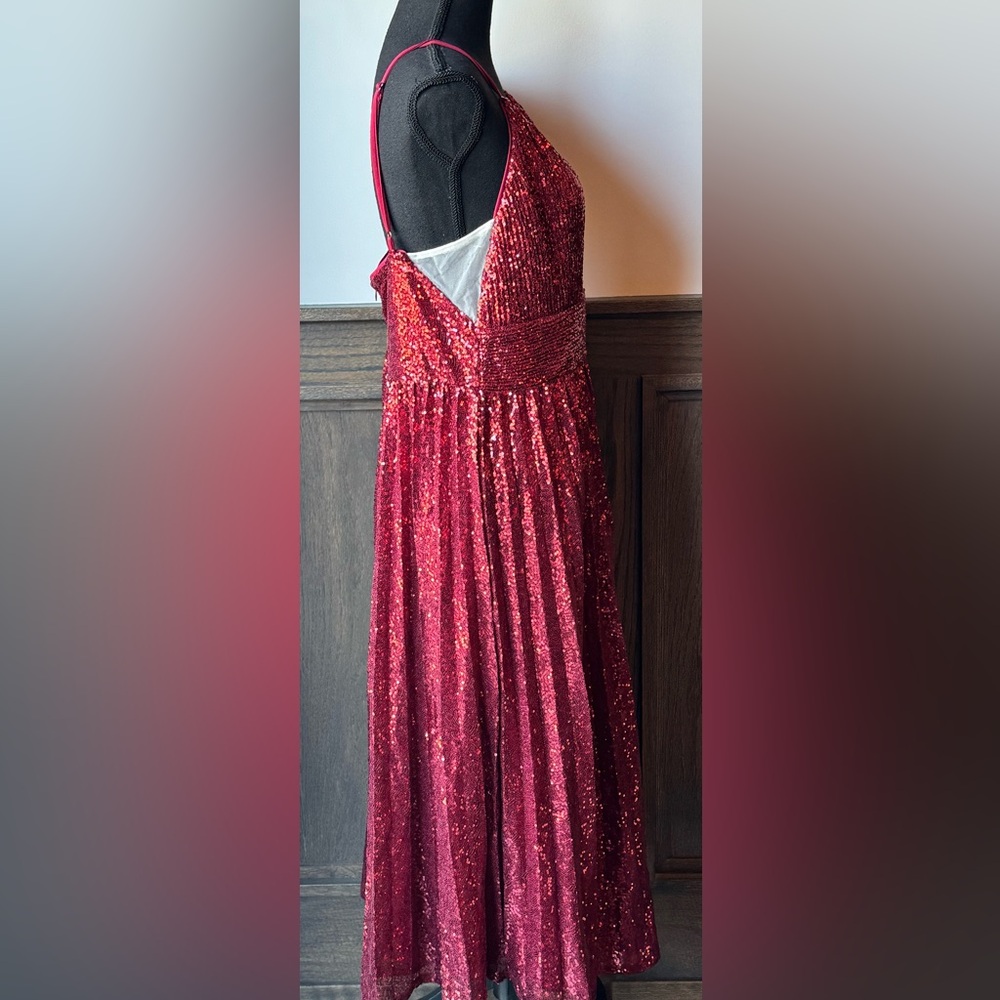 Wear your love Elegant Red Sequin pleated Dress NWT XL - Picture 5 of 7